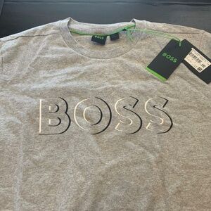 Hugo Boss Men's gray T-Shirt Size M, NWT,MSRP$50